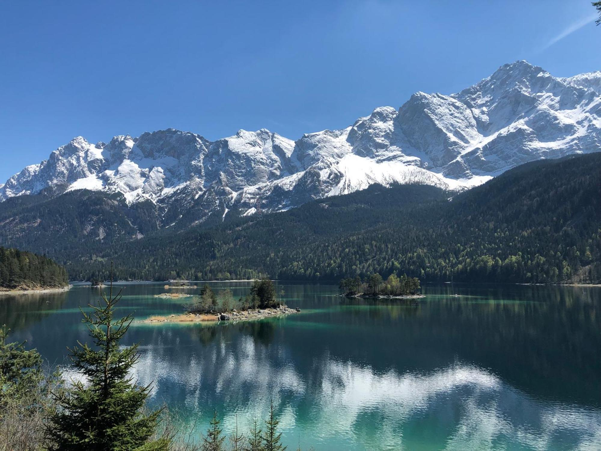 Bayern Resort Hotel - Adults Only - Mit Zugspitzblick - Eibsee-Naehe - Wellnessbereich - Naturpool Im Sommer 그라이나우 외부 사진