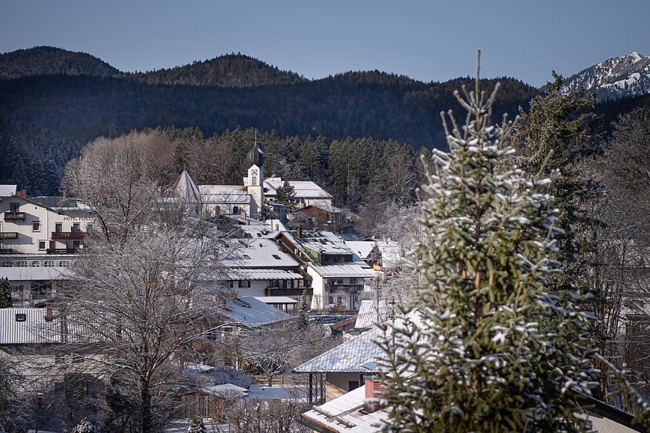 Bayern Resort Hotel - Adults Only - Mit Zugspitzblick - Eibsee-Naehe - Wellnessbereich - Naturpool Im Sommer 그라이나우 외부 사진